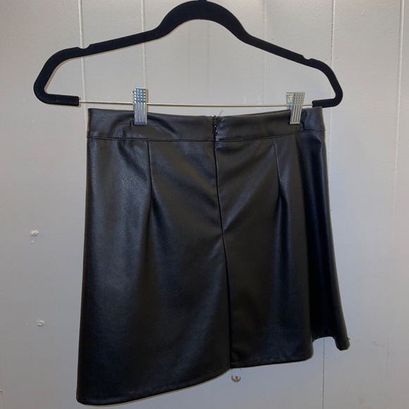 black pleather skirt from nasty gal - Picture 2 of 5
